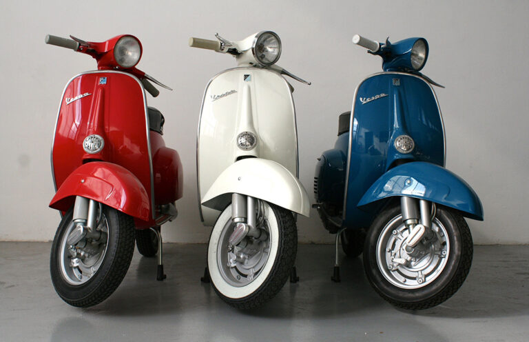 L’inflazione rallenta / Giovani sempre più precari / Pieno di utili con la Vespa