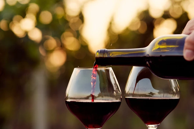L’annata no del vino: la Francia vince il derby mondiale con l’Italia