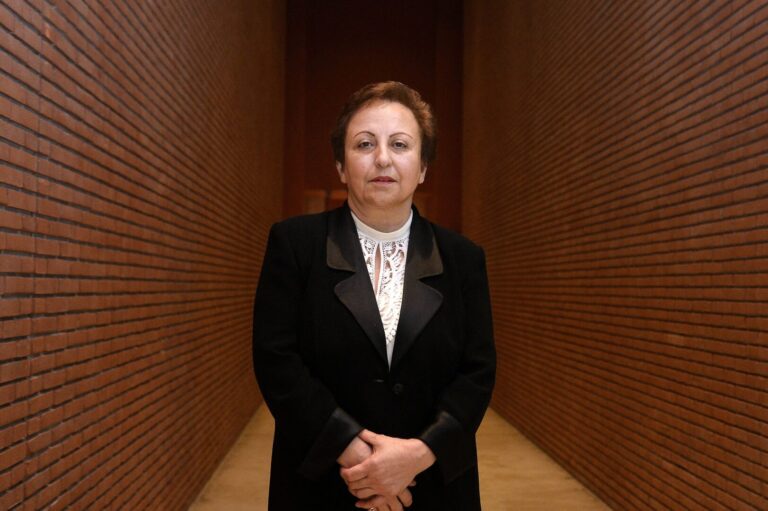 IRAN / La Nobel Shirin Ebadi: “Entro cinque anni la dittatura religiosa cadrà”