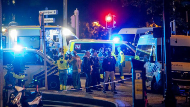 Ucciso l’attentatore di Bruxelles / Milano, due arresti: “Sono dell’Isis”