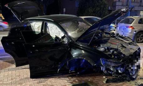 Balotelli illeso dopo un incidente stradale: auto distrutta. Rifiuta l’alcoltest