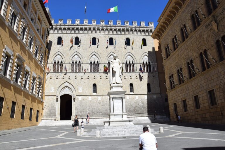 MPS / Una banca di Stato che non versa allo Stato la tassa sugli extraprofitti
