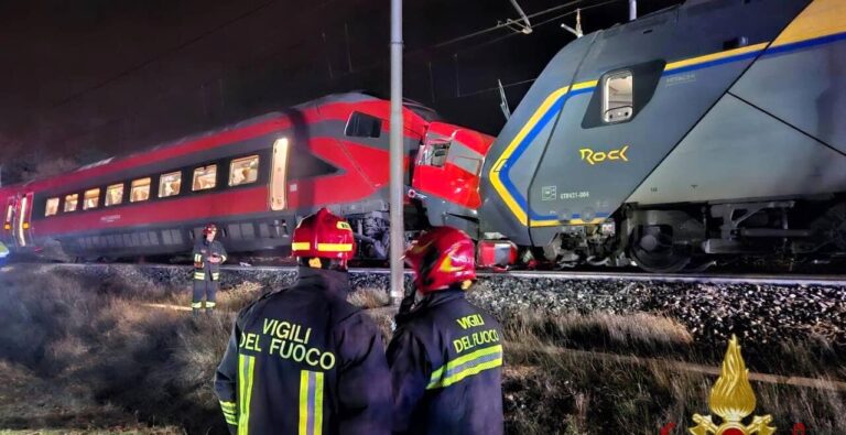 Due treni si tamponano sulla Bologna-Rimini: 17 feriti, circolazione sospesa
