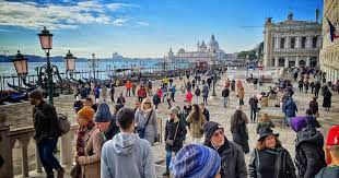 VENEZIA / Arriva il numero chiuso: non più di 25 turisti in un gruppo