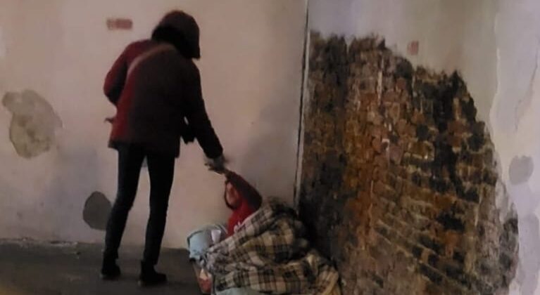 FERRARA / Il piccolo esercito che soccorre chi dorme per strada