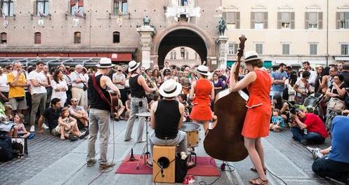 I SOLDI VOLANO VIA