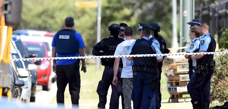 SIDNEY / Strage in un centro commerciale: colpito anche un neonato