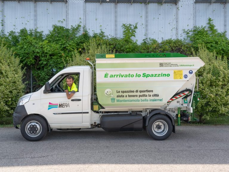 CITTA’ PULITA / Spazzino di quartiere e zero rifiuti: a Bologna funziona