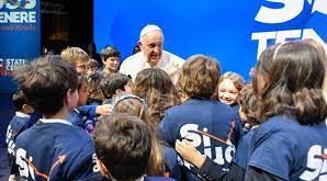 ARMI E NATALITA’ / Il Papa: l’egoismo ci rende sazi, soli e infelici