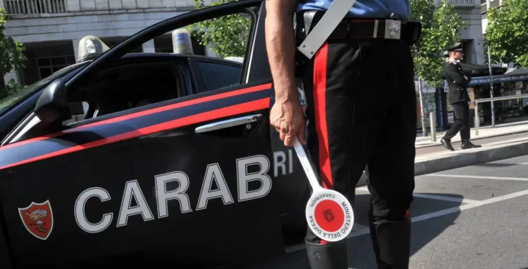 OSTIA / Docente picchiata da una donna del clan Spada, madre di un bullo