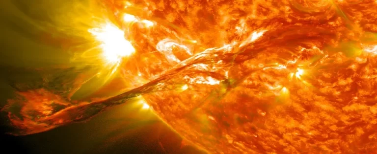 TEMPESTA GEOMAGNETICA / Sulla Terra arrivano forti radiazioni solari