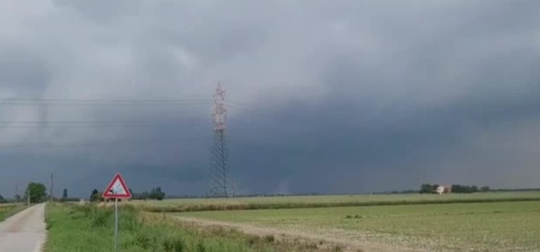 MALTEMPO A FERRARA / Un doppio tornado a Ostellato -vd