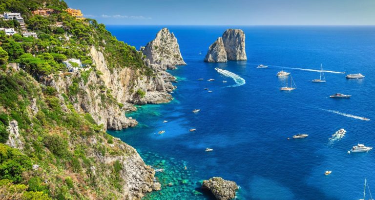 CAPRI / Isola vietata a migliaia di turisti: manca l’acqua