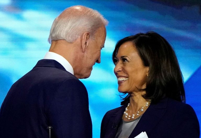 Biden positivo al Covid: “Mi sento bene” / Trump valuta la sfida con la Harris