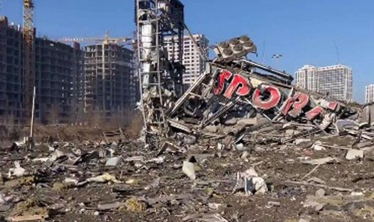 RUSSIA-UCRAINA / Il bottino della guerra in 900 giorni: un milione di morti