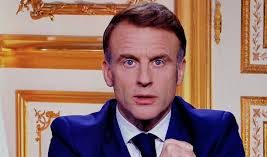 FRANCIA / Rottura a sinistra? Socialisti pronti ad appoggiare Macron e la Destra