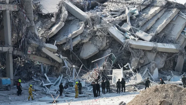 LA CATASTROFE E IL CAOS