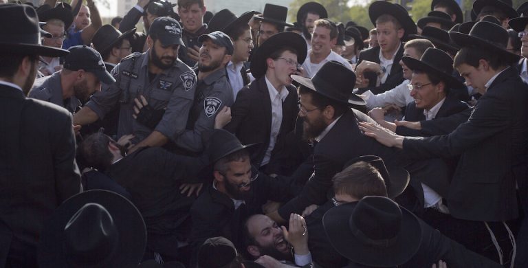 ISRAELE / La Destra religiosa minaccia di far cadere Netanyahu