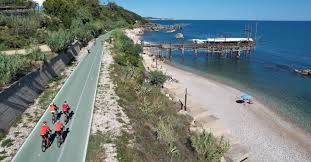 DOSSIER ESTATE / Vacanze al mare più costose (nelle solite località)