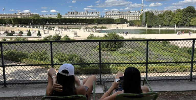 PARIGI ci consola: aiuta sempre a vivere, o a sopravvivere