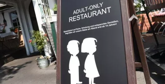 DISCRIMINAZIONE? / Aumentano ristoranti, agriturismi e stabilimenti balneari “vietati ai bambini”