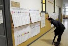 Informarsi e discutere di politica: cala ancora la partecipazione degli under 24