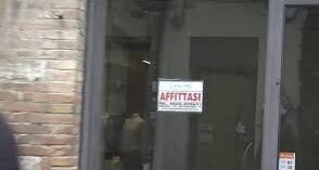 FERRARA / Arriva il bando per favorire la riapertura dei negozi sfitti in centro