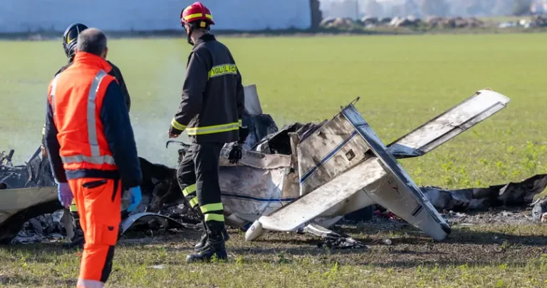 FERRARA / Aereo ultraleggero precipita e prende fuoco: muore il pilota 66enne