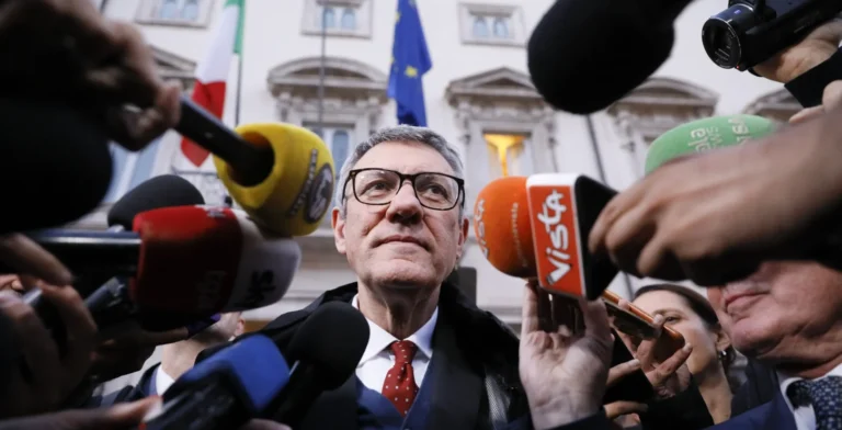 Sciopero generale della Cgil contro “la manovra che aiuta i più ricchi”. Meloni ironizza. “Che giorno è il 12 dicembre?”