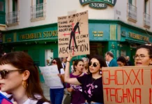 ABORTO, VINCONO LE DONNE