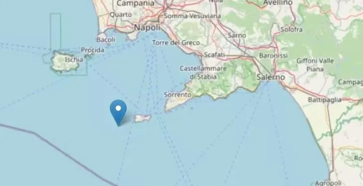 FORTE TERREMOTO (magnitudo 5.9) tra Capri e Napoli, ma nessuno se ne accorge: troppo profondo, 414 chilometri