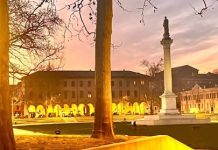 FERRARA / Il disprezzo pianta le tende