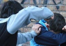 CRUDELE PESTAGGIO AD ALTEDO / Ragazzo aggredito e ferito da un branco di minorenni: 5 fermati e 15 denunciati