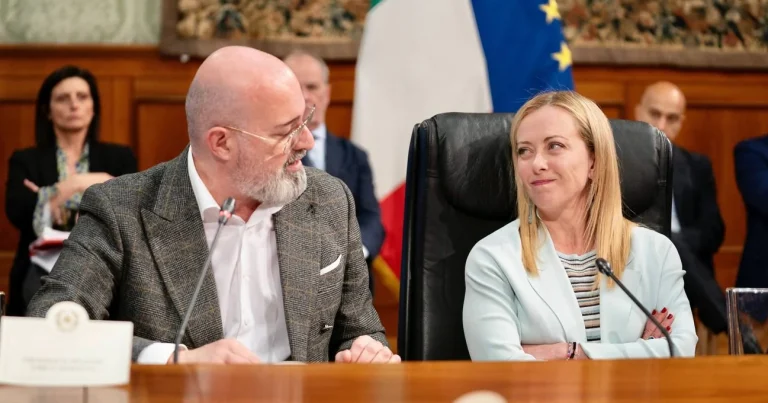 GIORGIA MELONI: “La Destra rispetta chi non ha studiato”. Ma sarà poi vero?