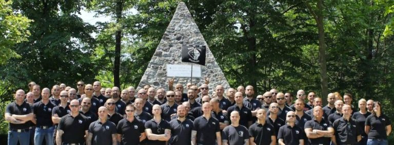 ANCHE FUTURO NAZIONALE di Vannacci al raduno in Trentino dei gruppi nazifascisti